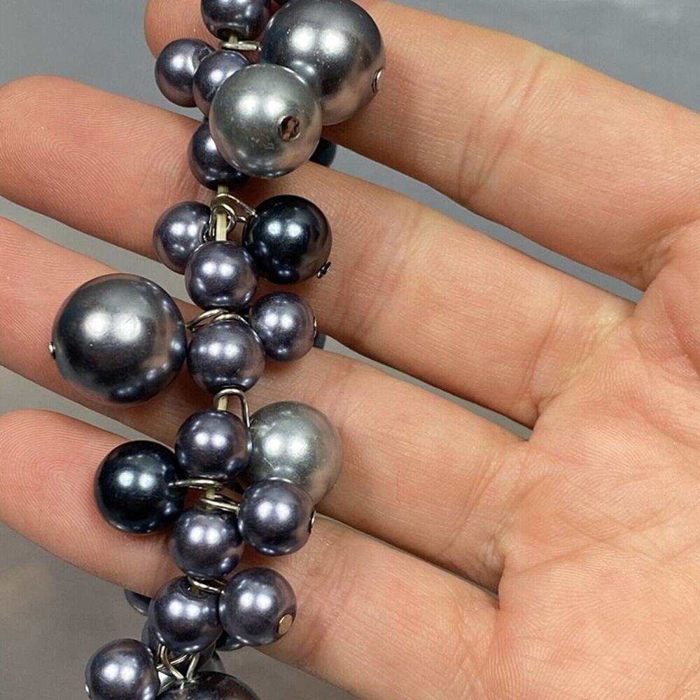 Silver Multi Toned Beaded dangle Bracelet. Stretchy Band - Picture 5 of 6